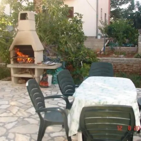 Ante * Brodarica (Sibenik-Knin)