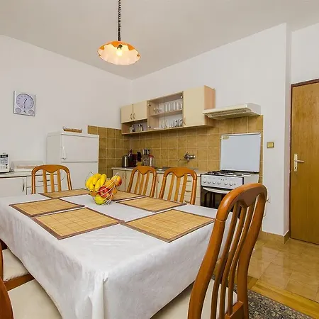 Apartment Ante