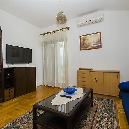 Ante Apartment